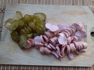 Namų pica su dešrelėmis Žingsnis 1