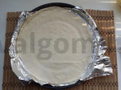 Namų pica su dešrelėmis Žingsnis 3