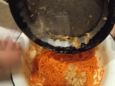 Namų morkos korėjietiškai Žingsnis 2