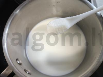 Avižų košė su manų kruopomis Žingsnis 1