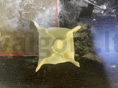 Sluoksniuotos tešlos vokeliai su obuoliais Žingsnis 5