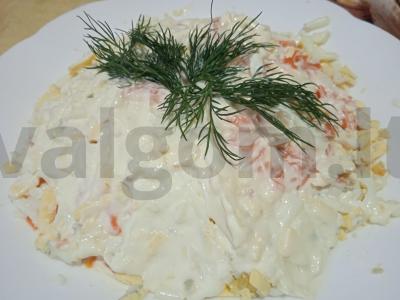 Karštai rūkyta skumbrė su daržovėmis pagrindine nuotrauka