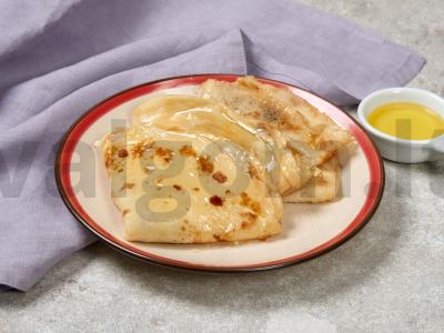 Storos blynai su kefyru pagrindine nuotrauka