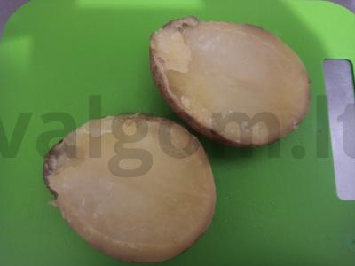 Bulvės su korėjietiška morkų salotomis Žingsnis 2