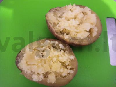 Bulvės su korėjietiška morkų salotomis Žingsnis 3