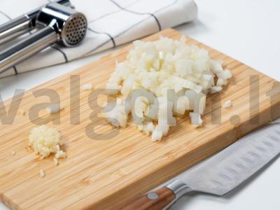 Sūrio ritinys su vištienos faršu Žingsnis 2