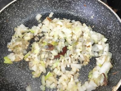 Grybų padažas prie bulvių košės Žingsnis 2