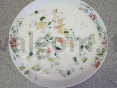 Šaltas „Raita“ sriuba su vieno procento kefyru Žingsnis 4