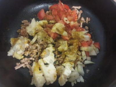 Ryžiai su faršu ir daržovėmis „Kaip kaime“ Žingsnis 5