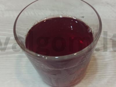 Vynuogių ir vyšnių gėrimas pagrindine nuotrauka