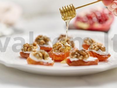 Užkandis su džiovintomis abrikosais ir ožkos sūriu Žingsnis 2