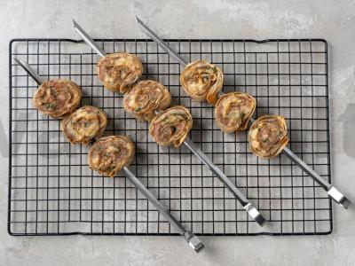 Užkandis iš faršo ir lavašo ant grilio Žingsnis 4