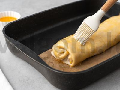 Obuolių štrudelis iš paruošto sluoksniuoto tešlos Žingsnis 7