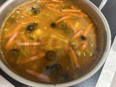 Mėsos mišri solyanka su kaparėliais jautienos sultinyje Žingsnis 11