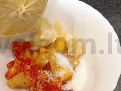 Neįprastas salotas su džiovintomis vyšniomis ir persimonais Žingsnis 5