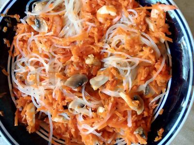 Funchosa su krevetėmis ir pievagrybiais Žingsnis 15