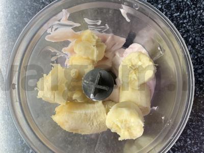 Desertas su ledais, sausainiais, jogurtu, bananais ir braškėmis Žingsnis 1