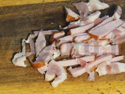 Graikiškas sluoksniuotas pyragas su pastromi ir špinatais Žingsnis 4