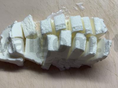 Desertas su ledais, sausainiais, jogurtu, bananais ir braškėmis Žingsnis 3