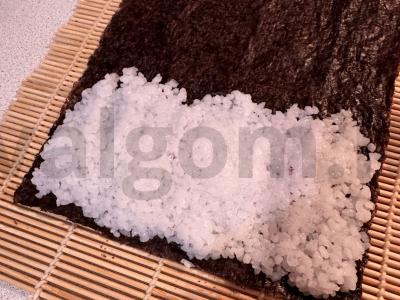 Rulonai su omletu tamagoyaki Žingsnis 1