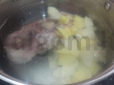 Grikių sriuba su morkomis Žingsnis 1