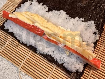 Rulonai su omletu tamagoyaki Žingsnis 4