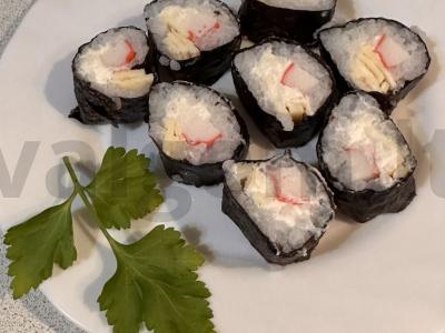 Rulonai su omletu tamagoyaki pagrindine nuotrauka