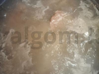 Kiaulienos šonkauliai su bulvėmis ir žirneliais Žingsnis 3