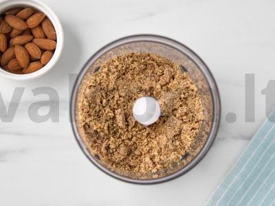 Persikų pyragas su migdolų miltais Žingsnis 1