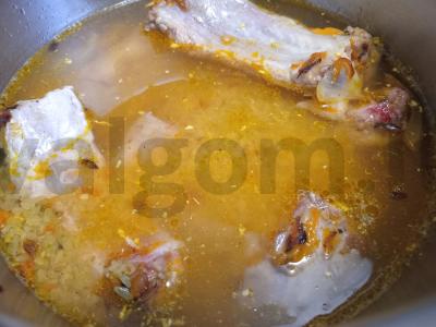 Bulguro plovas su kiaulienos šonkauliais Žingsnis 5