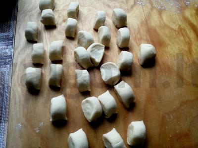 Saldūs virtinukai su varške Žingsnis 2