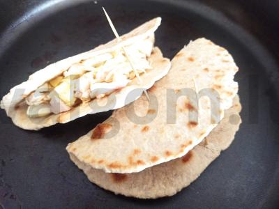 Pita su kiaušinio, šoninės ir sūrio įdaru Žingsnis 10