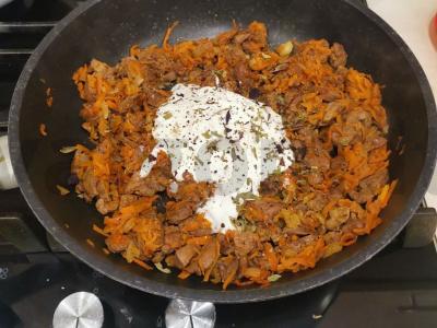 Kepenys, troškintos su daržovėmis Žingsnis 6