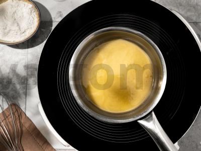 Aštrus grietinėlės padažas čipsams Žingsnis 1