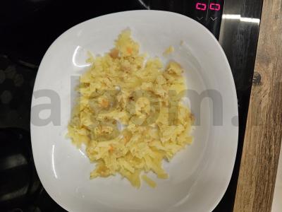 Salotas su silpniai sūdyta lašiša ir krevetėmis Žingsnis 1