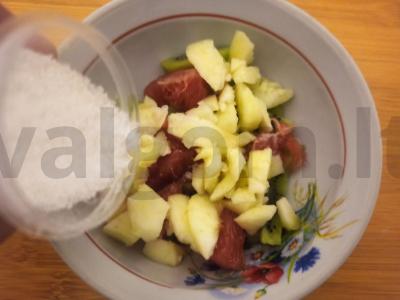 Vaisių salotas „Vasaros spalvos“ Žingsnis 3