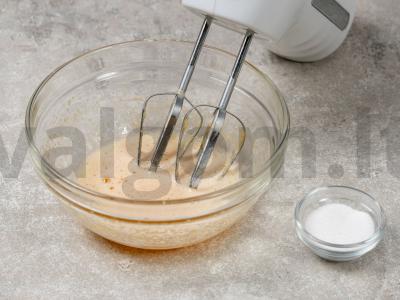 Švelnūs blynai su rjaženka Žingsnis 1