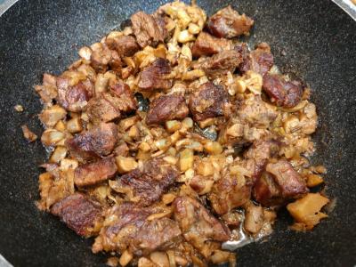 Jautiena su bulguru ir pievagrybiais Žingsnis 9