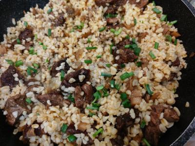 Jautiena su bulguru ir pievagrybiais Žingsnis 13