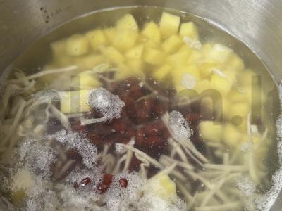 Vegetariškas boršas su konservuotomis pupelėmis Žingsnis 5