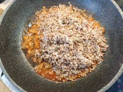 Grikių košė su faršu pomidoruose Žingsnis 5