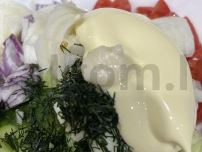 Salotas „Vaivorykštė“ su krienais Žingsnis 6