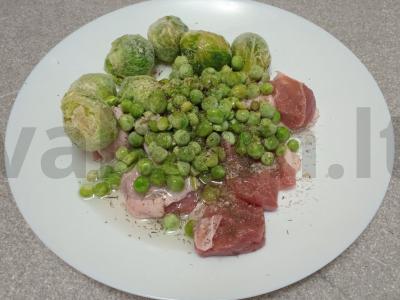 Anties krūtinėlė su Briuselio kopūstais ir kuskusu Žingsnis 5