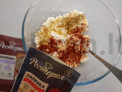 Sūdyti varškėčiai su pipirais Žingsnis 2