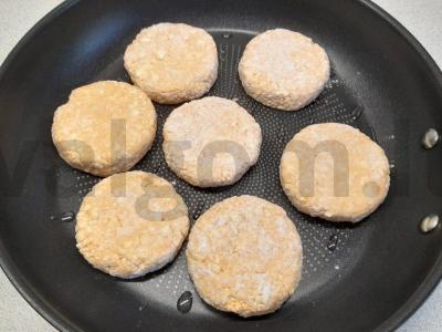 Sūdyti varškėčiai su pipirais Žingsnis 3