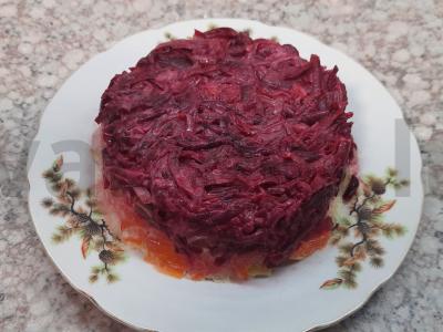 Silkė po šubomis su raudona žuvimi Žingsnis 6