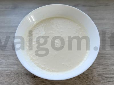 Varškės pyragas su juodųjų serbentų uogomis Žingsnis 8