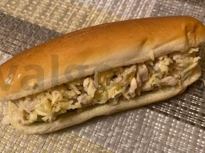 Karštas šuo „Anatol“ su vištienos filė pagrindine nuotrauka