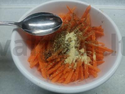 Rūkyta vištienos salotos „Anastasija“ Žingsnis 1