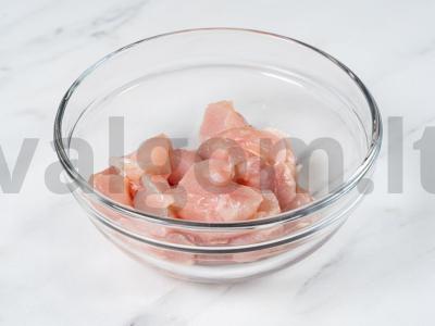 Vištienos krūtinėlė su grybais Žingsnis 1